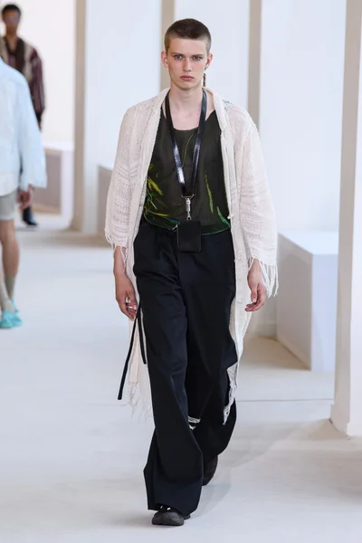 Look 23